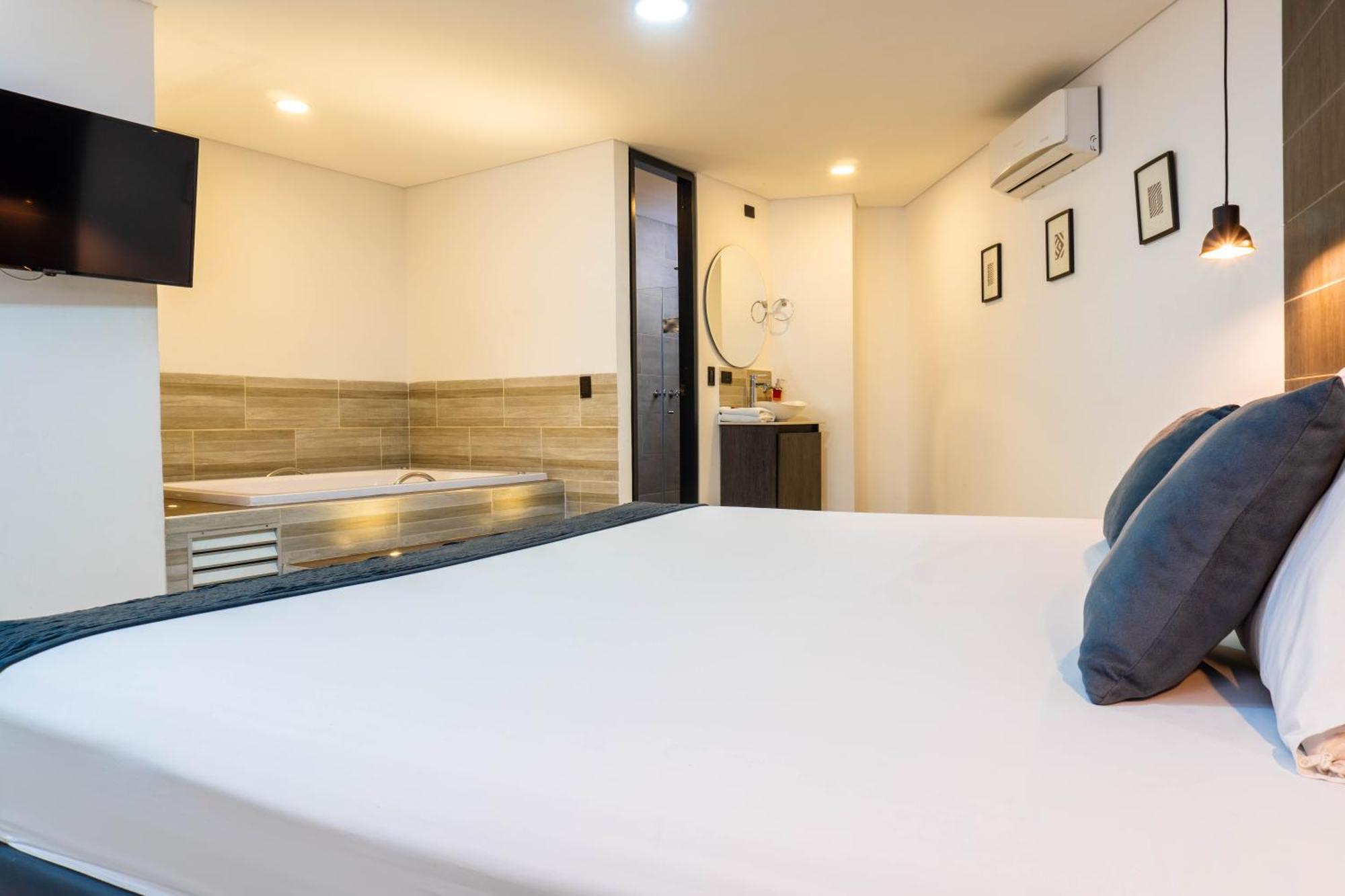 Hotel California City เมเดยิน ภายนอก รูปภาพ